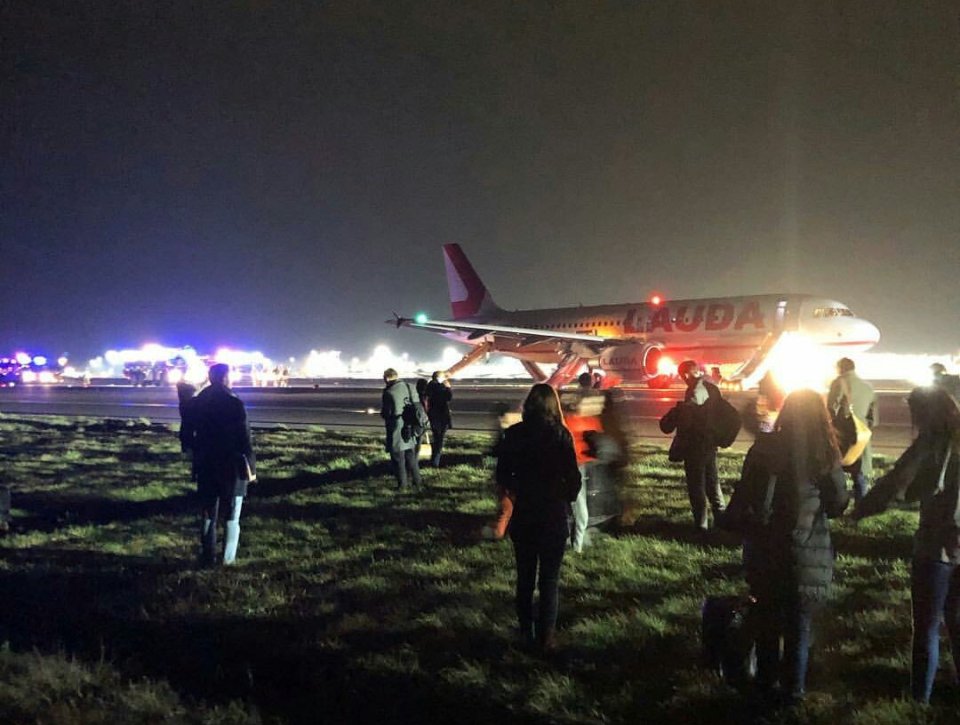 Ten passengers were hurt when the Lauda Air flight was wrongly evacuated 