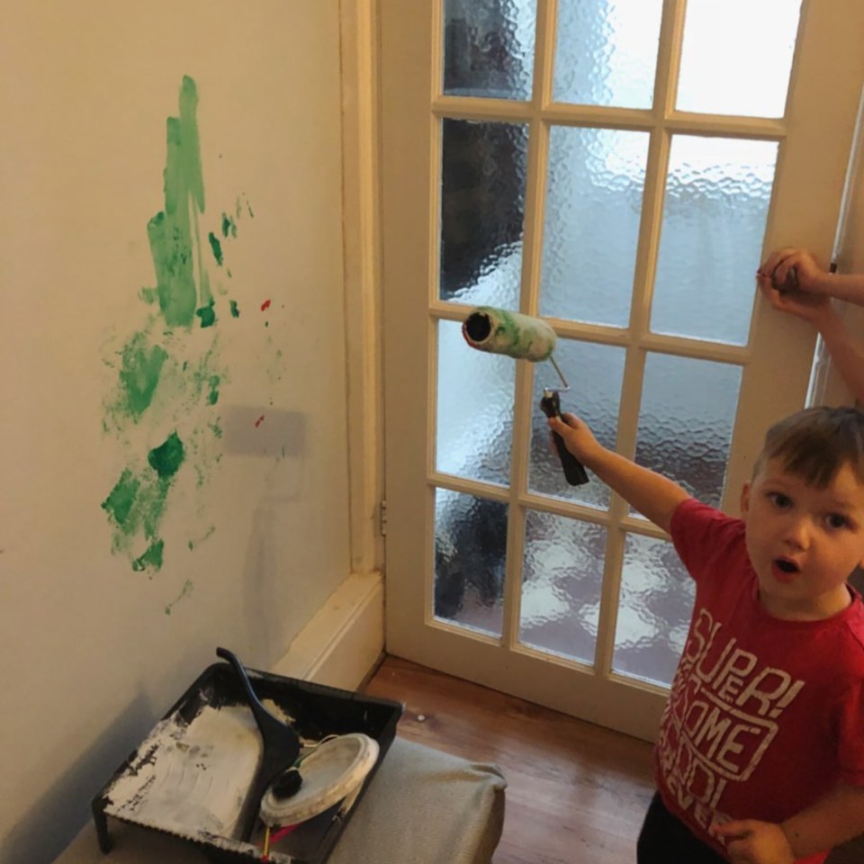 Steffi claims the worst thing that Romeo has done is to cover their freshly painted grey wall with green poster paint