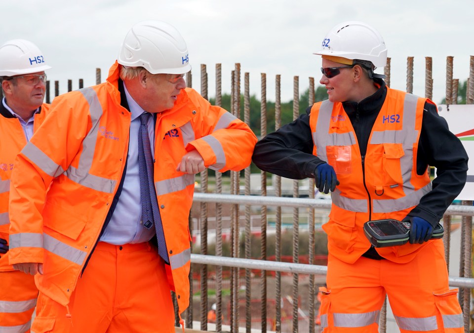 Boris elbow bumps an HS2 worker at the official start to construction 