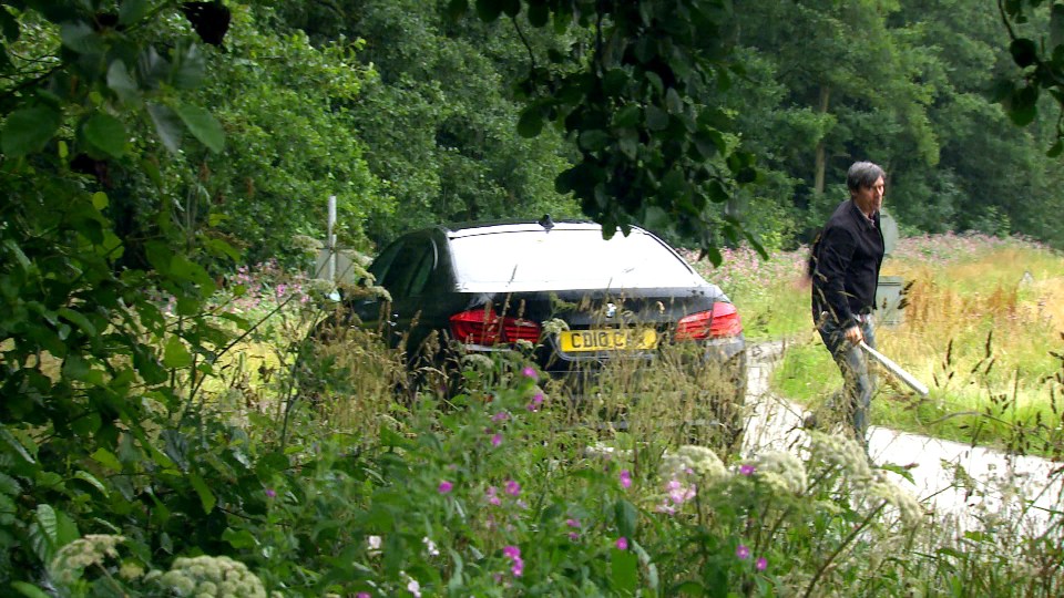 Cain follows Jamie and Belle to the lake where the car parts are