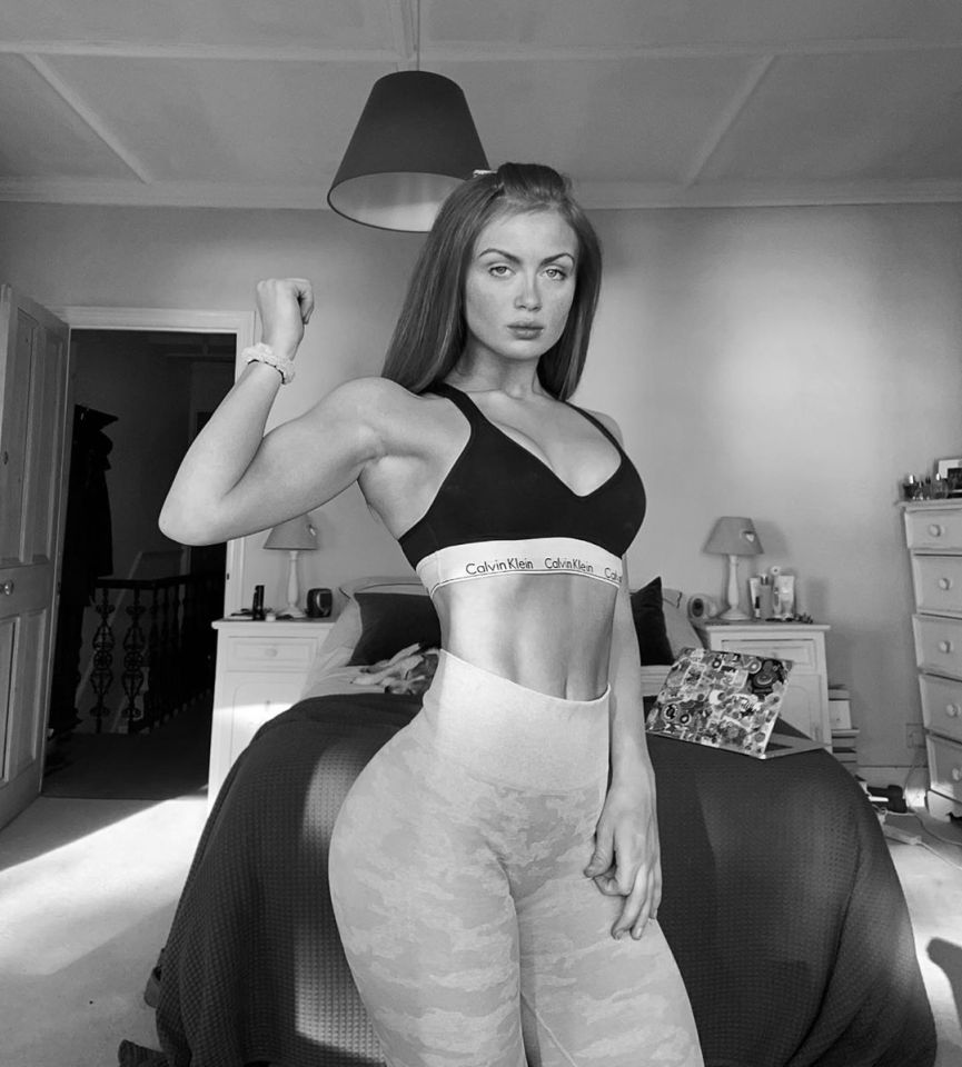 The fitness firm-up sees the linea alba becoming more visible, as seen here on Maisie Smith