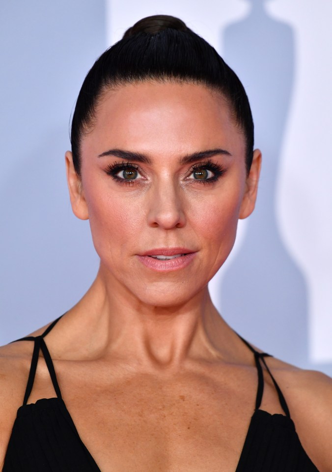 Singer Mel C has slammed 'unrealistic' celebs who have cosmetic surgery