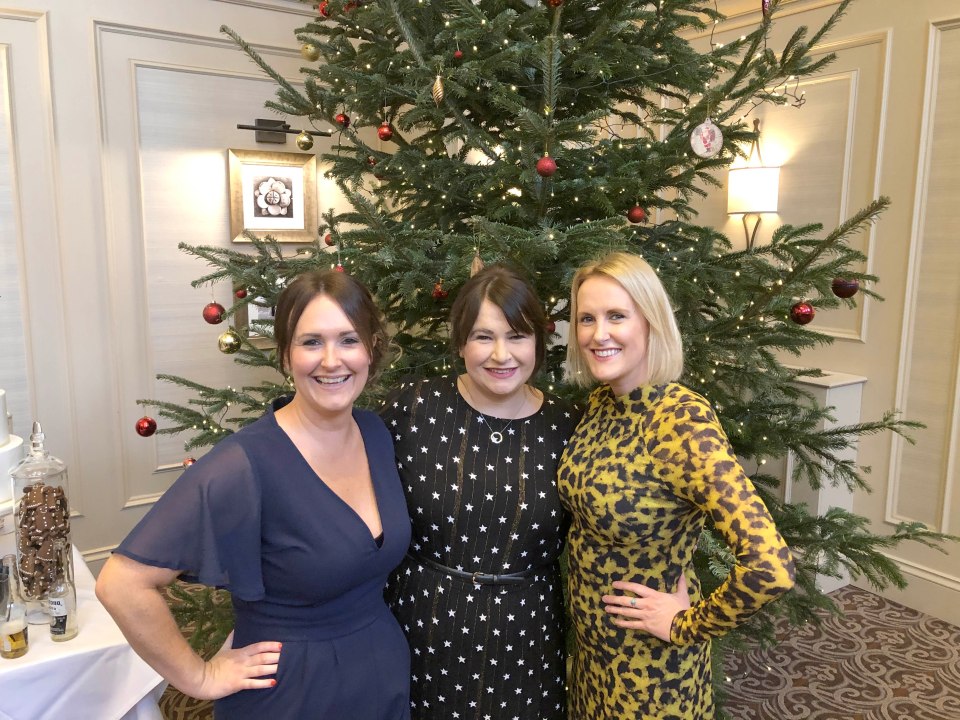 Lisa with sisters Jodie and Stacey