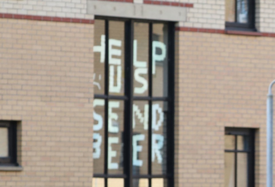 Glasgow students in lockdown plead for beer 