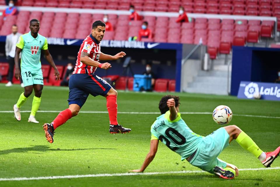 Luis Suarez scores on his Atletico Madrid debut after leaving Barcelona