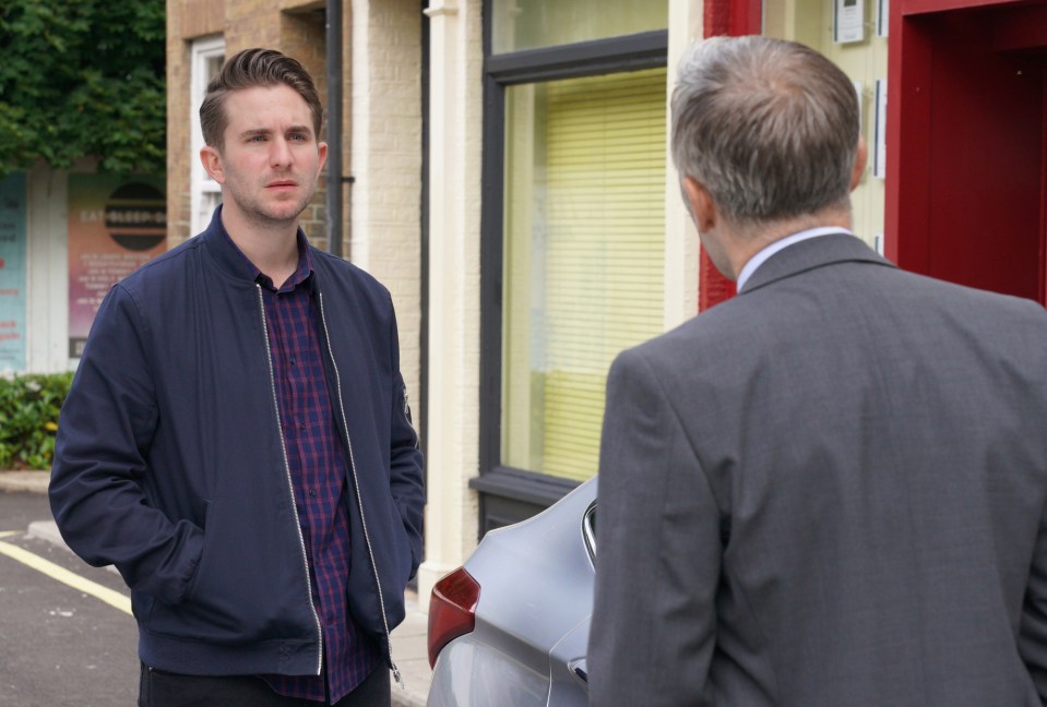 EastEnders' Callum goes undercover to get Phil arrested