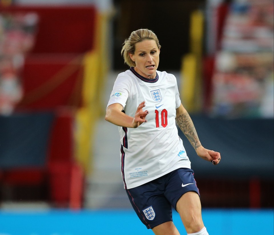 Heskey believes players like ex-England playmaker Kelly Smith deserve greater recognition for their contribution to women's football