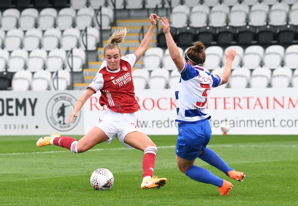 Jill Roord scored a hat-trick as Arsenal thrashed Reading 6-1 in the WSL