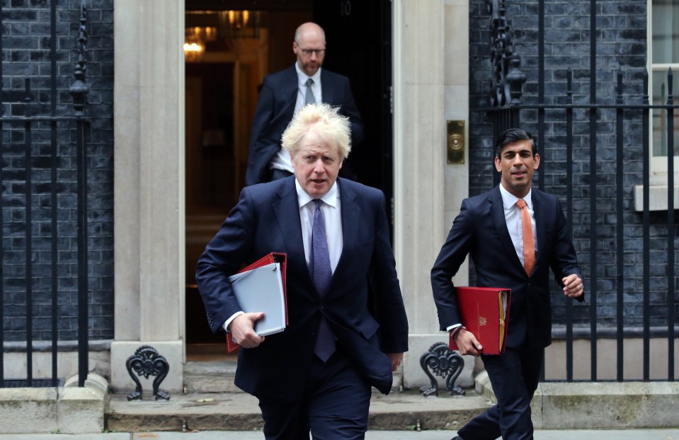 Boris Johnson and Rishi Sunak urged to have briefing with chief economists