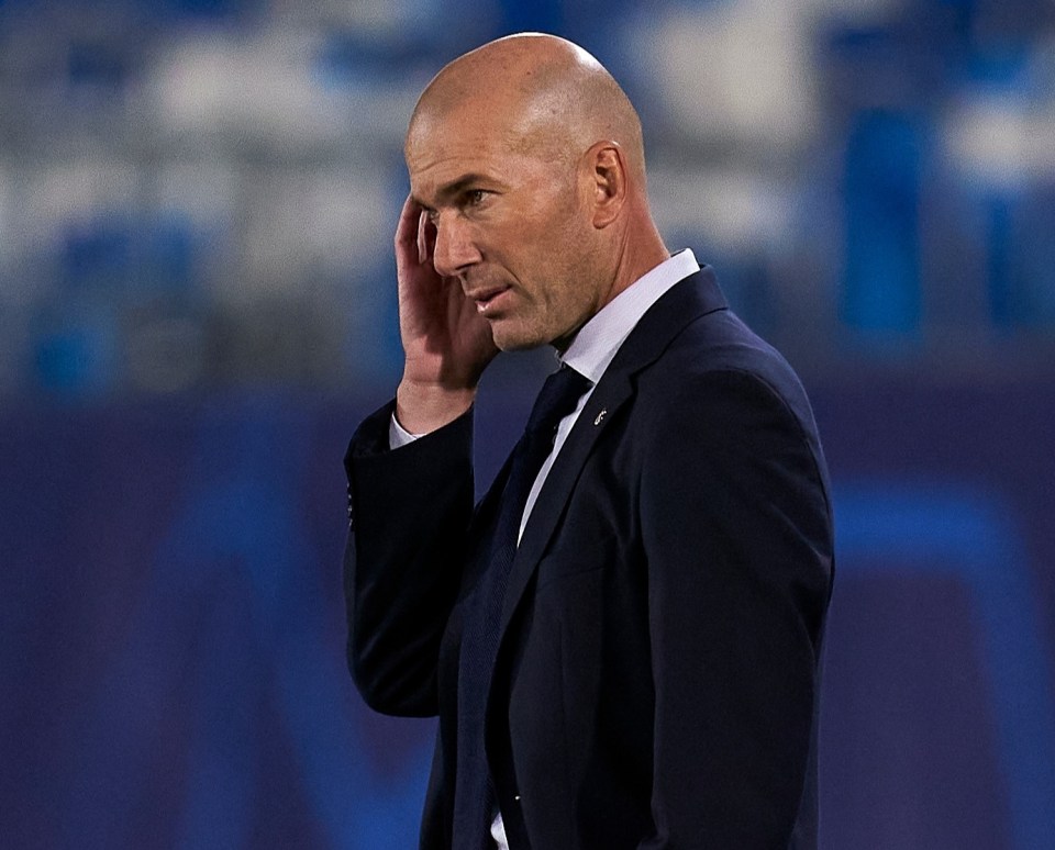 Zidane spent an hour in the Real Madrid dressing room after losing 3-2 to Shakhtar Donetsk