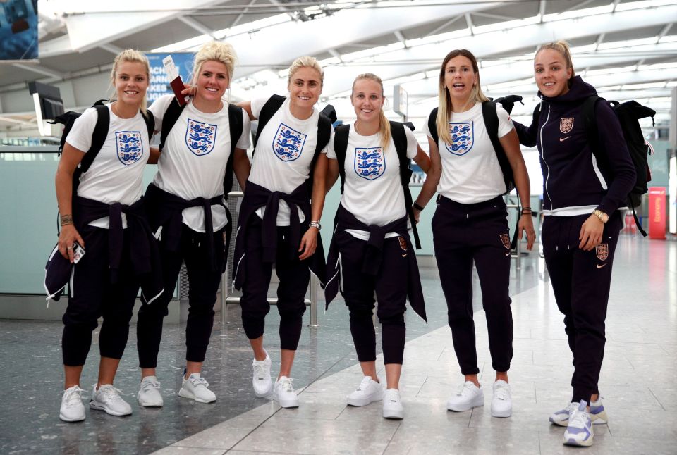 Telford has been helping young Man City keeper, Ellie Roebuck (far right), in the England training camps