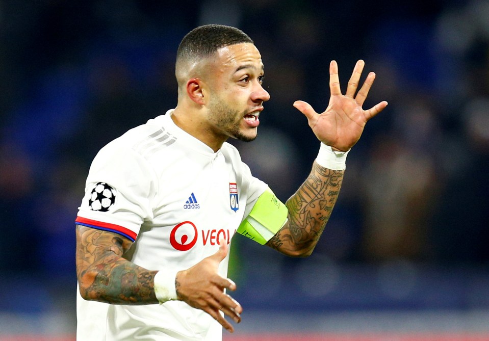 Barcelona could not get a deal for Lyon's Memphis Depay over the line