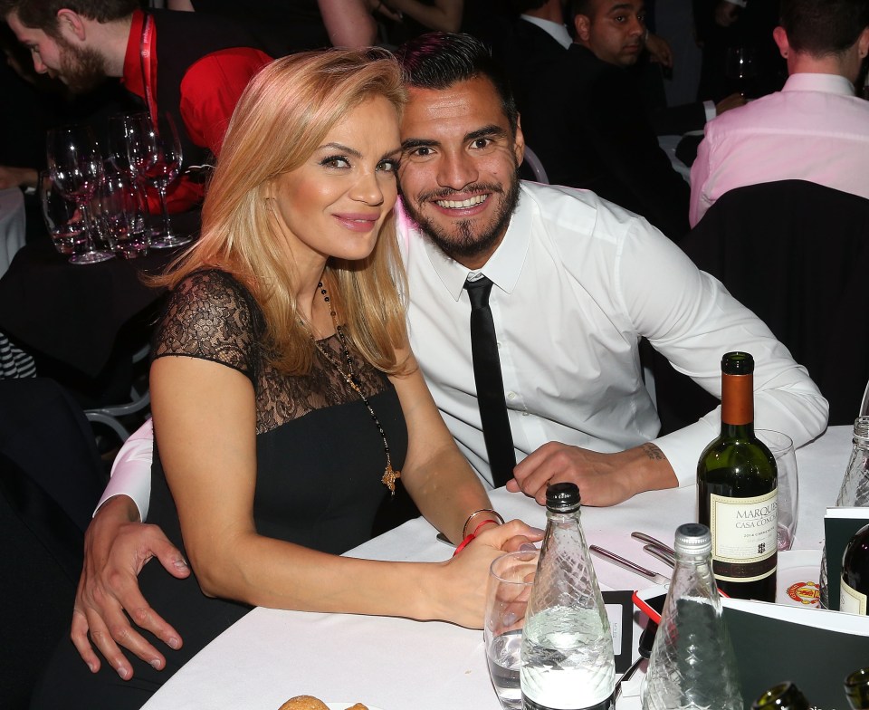 Sergio Romero and his wife are angry that Manchester United didn't allow him to join Everton