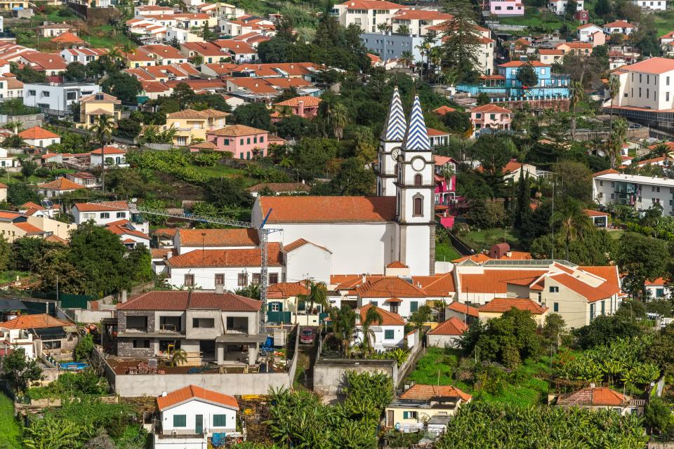 The family lived in a small apartment in Madeira