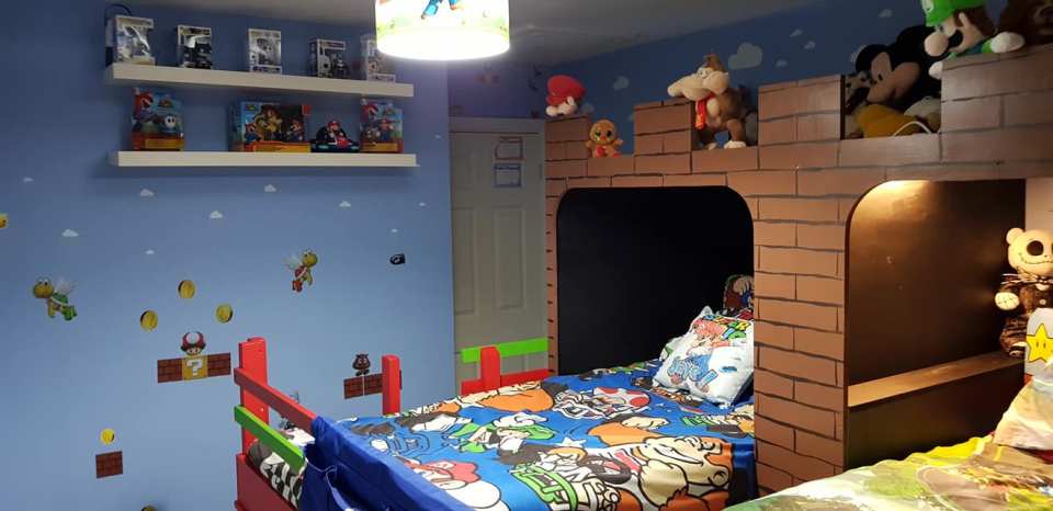 Yvette bought Mario-themed stickers from eBay and decorated the walls