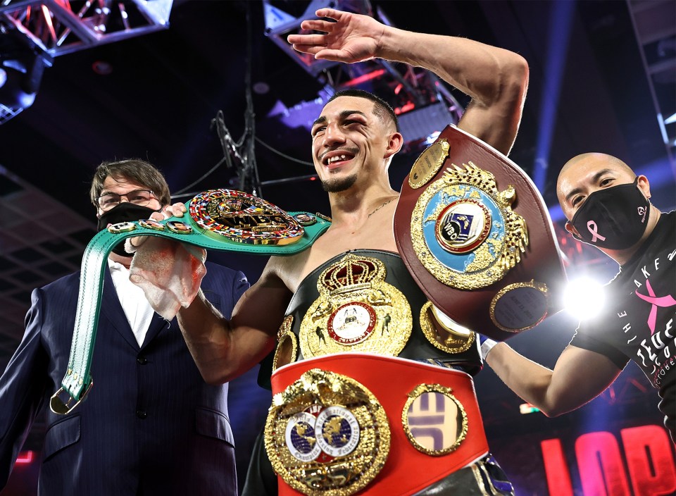 Teofimo Lopez convincingly beat Vasiliy Lomachenko