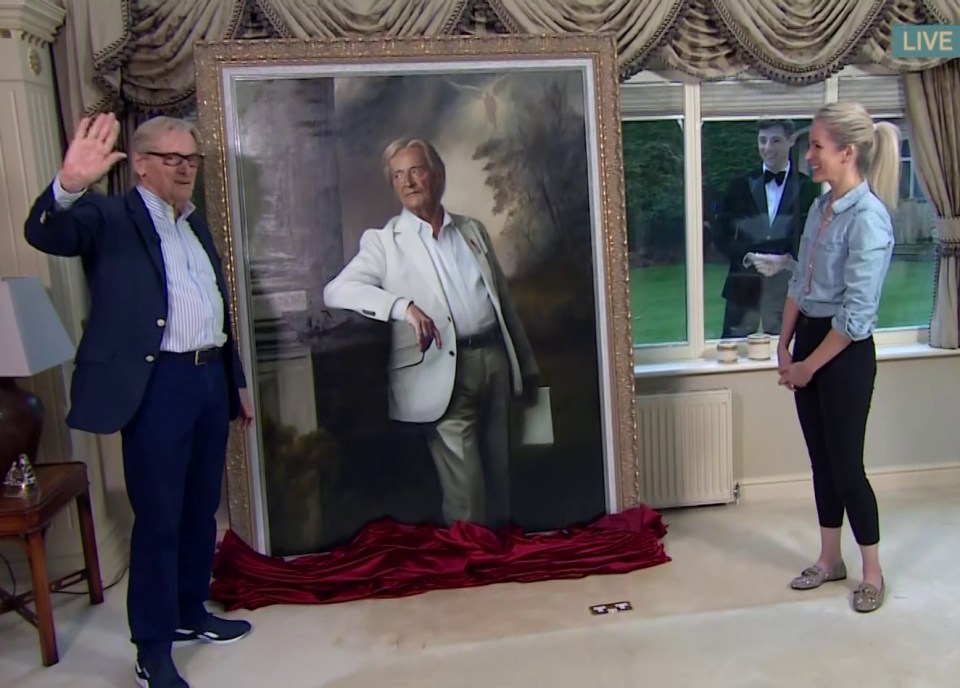 Coronation Street’s William Roache unveiled a huge picture of himself