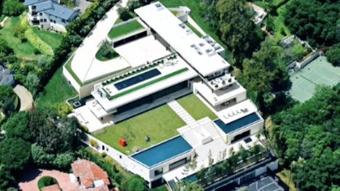 The star bought this mansion in Bel Air with Jay Z in 2017 which has four pools