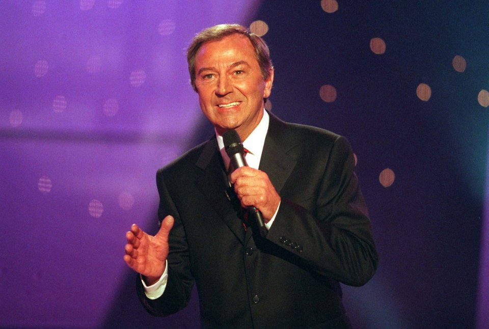 Des enjoyed a near six-decade career in showbiz