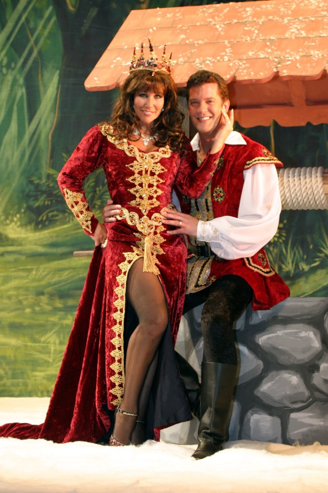 Linda became a panto stalwart and that's how she met her husband, actor Sam Kane