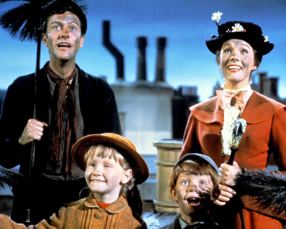 Fans pay Dick Van Dyke to recreate his accent as Bert in Mary Poppins