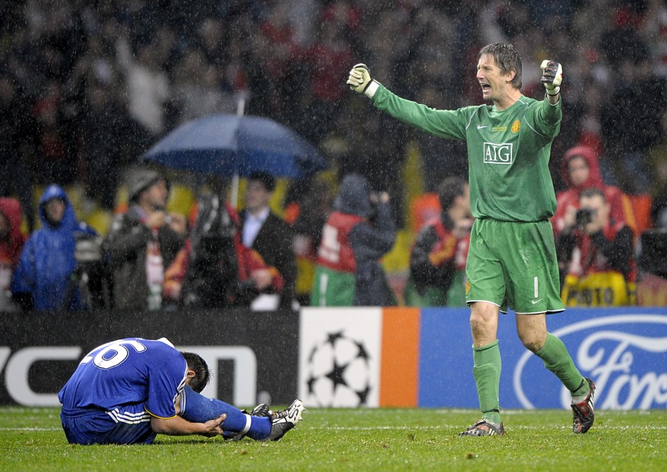 Edwin van der Sar helped Man Utd win the 2008 Champions League