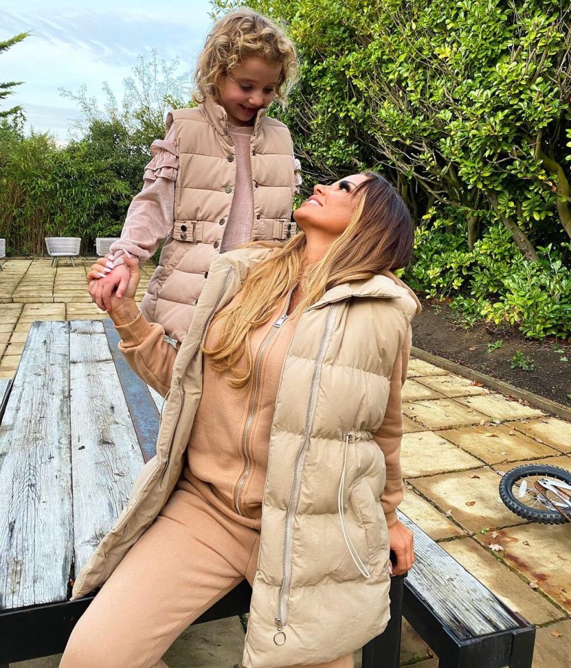 Katie Price and youngest daughter Bunny looked adorable in matching outfits for their supermarket trip