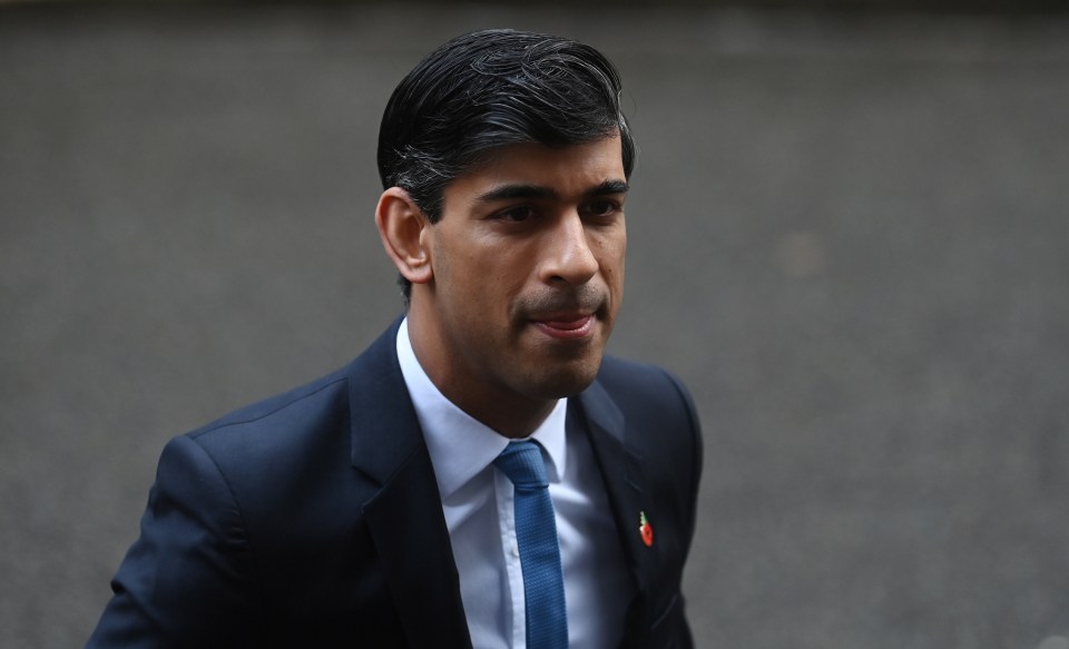 Rishi Sunak is said to have 'pledged to look again at the cash bailout'