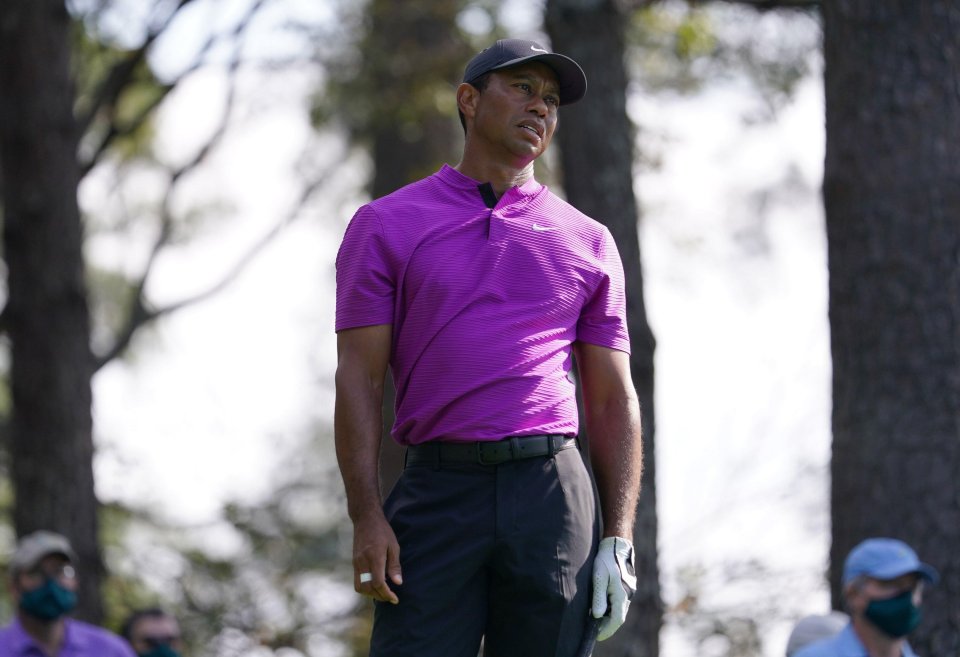 Tiger Woods started the round tied for 17th place