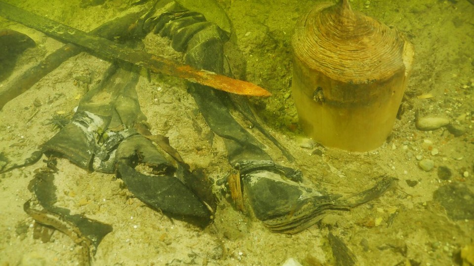 His boots and sword can be seen clearly despite being over 500 years old