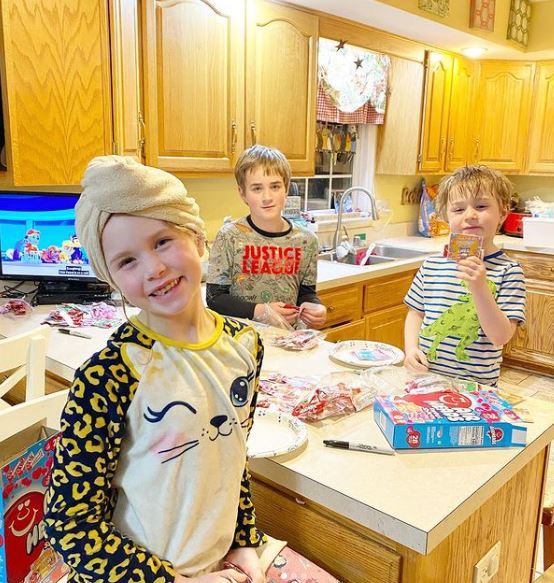 In her latest snack haul she grabbed 240 cereal bars and 48 yoghurts