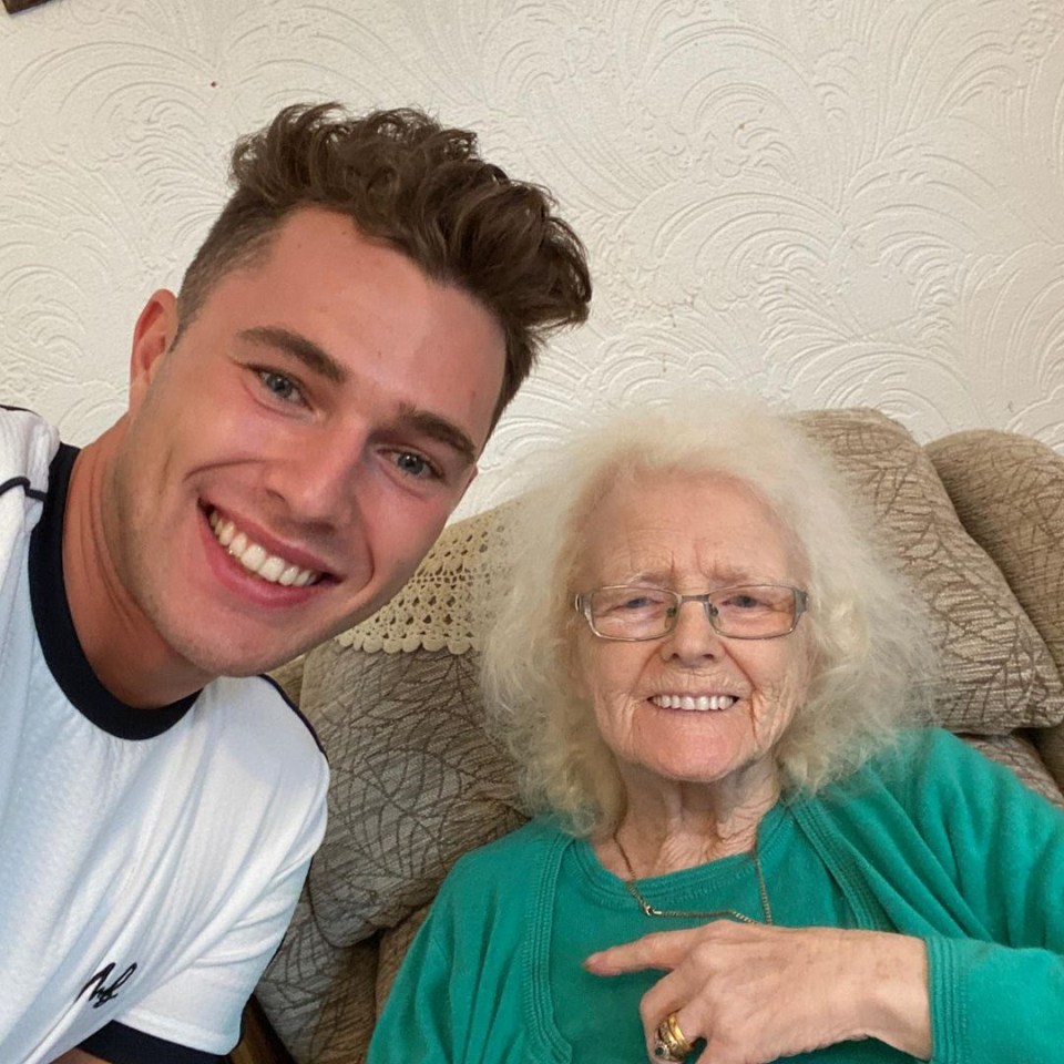 Curtis paid tribute to his and AJ's beloved Nanna on Instagram today