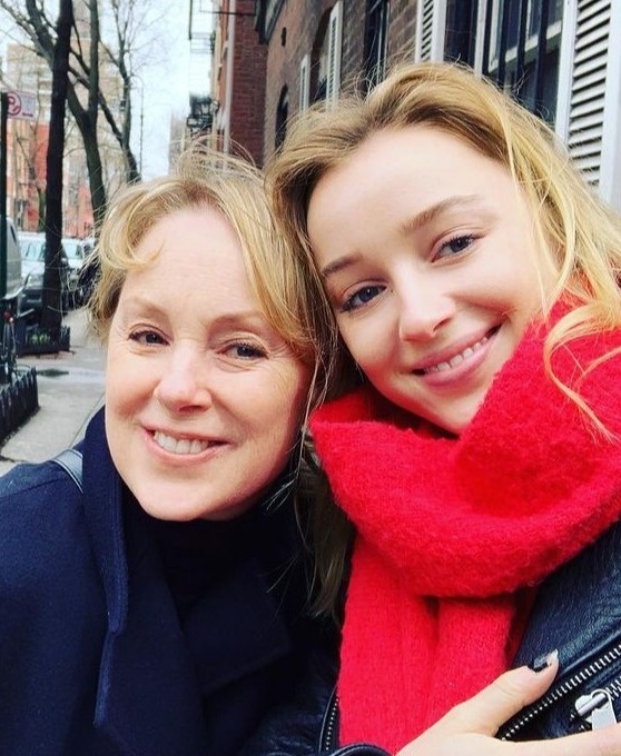 Viewers were stunned to find out Sally Dynevor is the real life mother of Bridgerton star Daphne