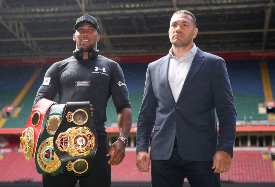 Kubrat Pulev (R) will challenge Anthony Joshua for the unified heavyweight titles