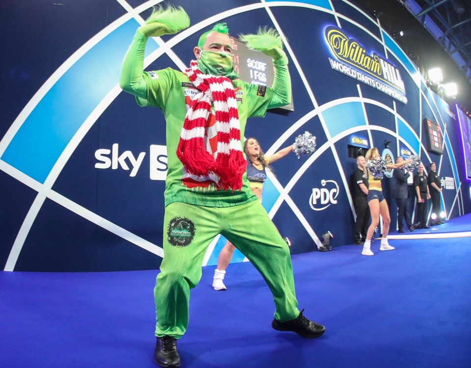 Peter Wright dressed up as the Grinch to cancel Christmas for Steve West