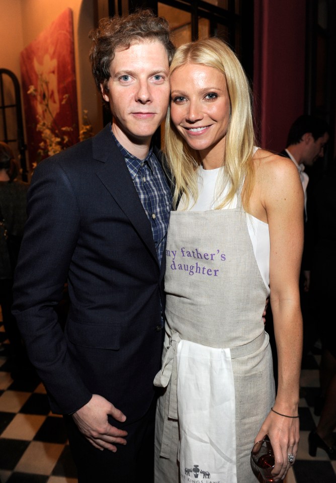 Gwyneth's brother, Jake Paltrow, has the same long, oval face with a round jawline