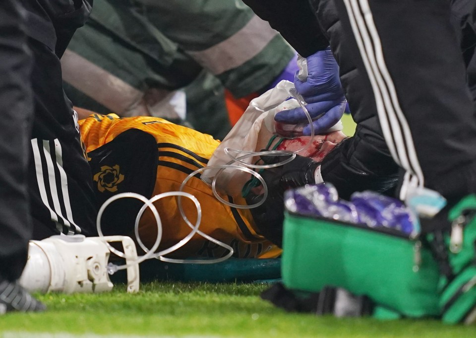 Wolves’ Mexico frontman Raul Jimenez needed oxygen after his collison