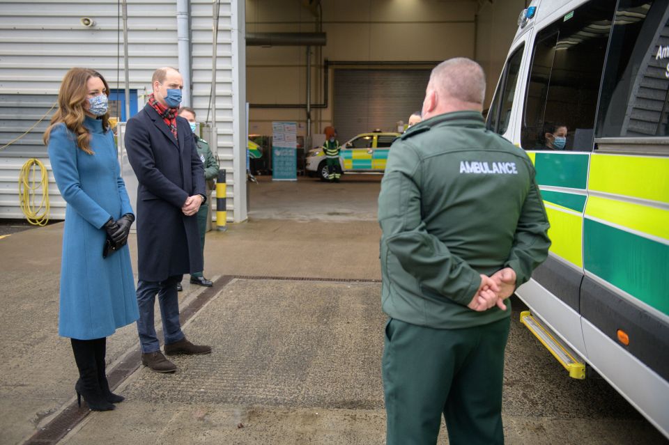 William and Kate met the ambulance staff in Newbridge, near Edinburgh