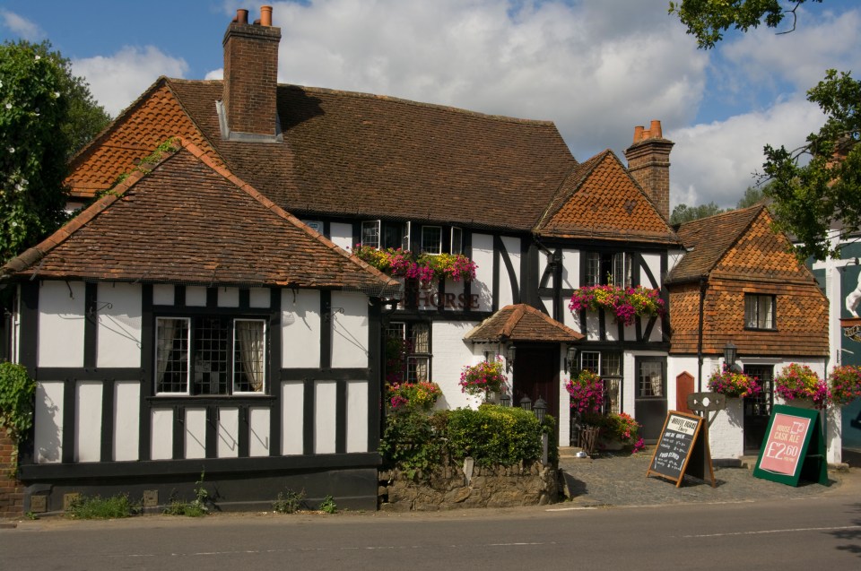 Cameron Diaz and Jude Law's characters met at The White Horse pub in Shere in the film 