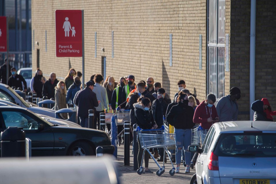 Food shortage fears over the French border shutdown has fuelled panic buying