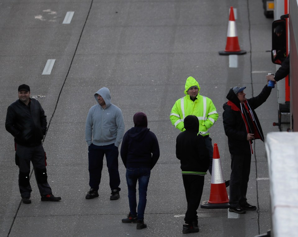 Lorry drivers spend Christmas on the M20 