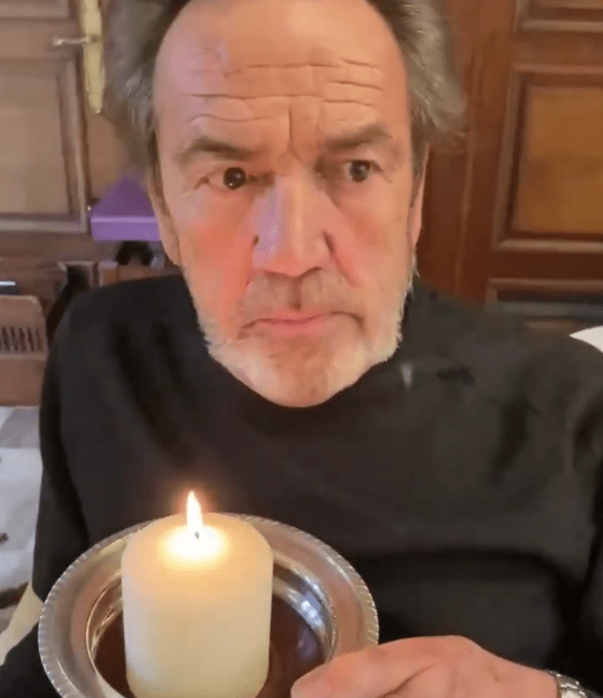 Robert Lindsay looked perplexed when he was unable to detect a scent from a candle