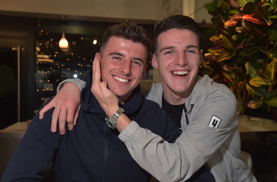 Rice would link up with best mate Mason Mount if he returned to Chelsea