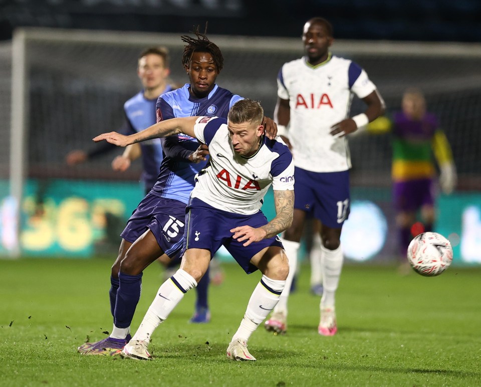 Spurs star Toby Alderweireld tussles with Wycombe's Admiral Muskwe 