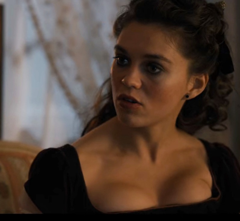 Siren Siena (Sabrina Bartlett) is a beautiful opera singer who makes memorable appearances on stage before the elite of Regency ­London thanks to her choice of cupped corsets offering plunging necklines.