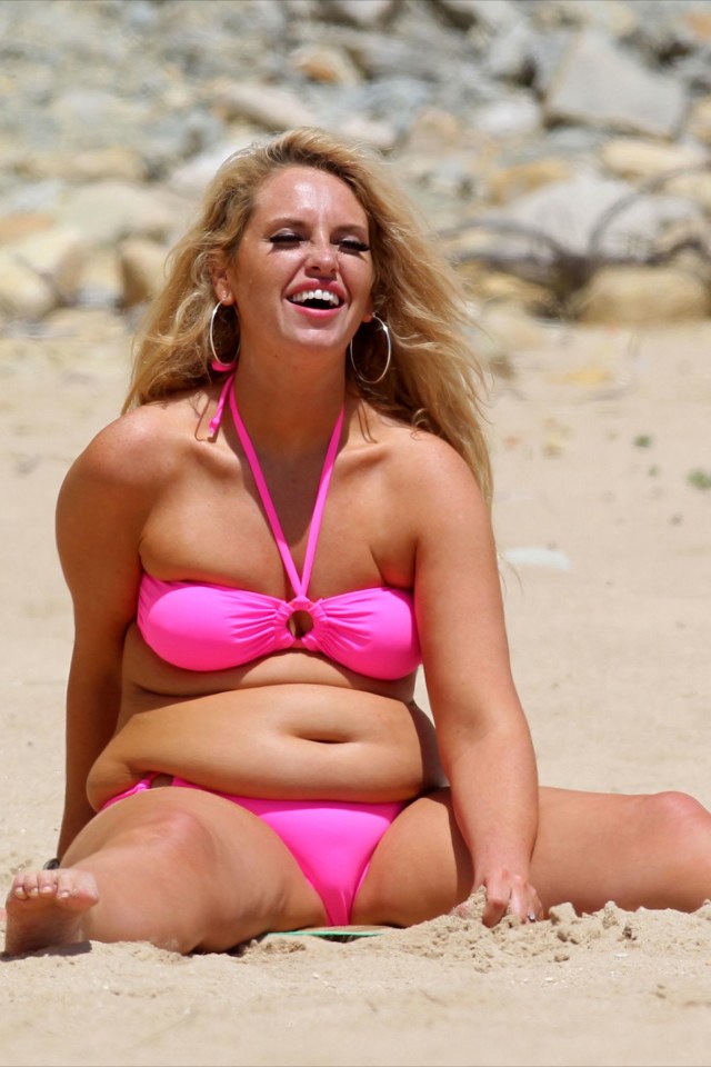 She started her weight loss journey after seeing unflattering pictures of herself at a beach