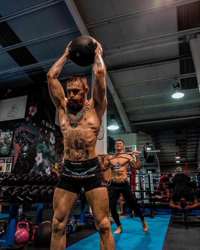 Inside McGregor's training camp before his Nurmagomedov showdown