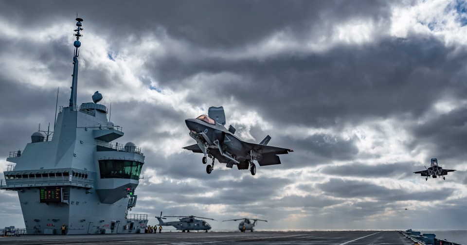 The ship will carry the latest F-35B fighters on bord