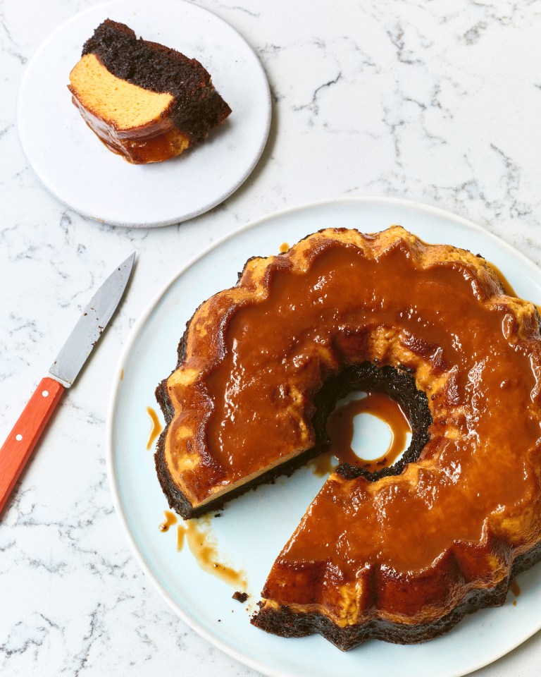 This chocolate caramel flan is a magical twist on a normal chocolate sponge