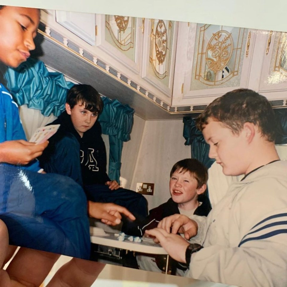 Devon (middle) on the set of Harry Potter